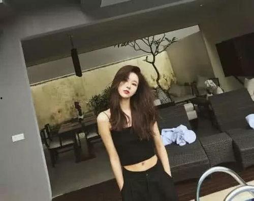 网红女主播教授,跨界融合的时尚教育新势力